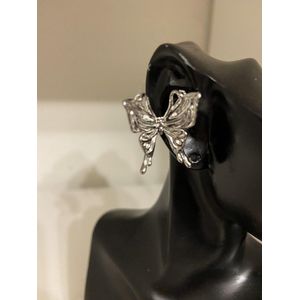 oormanchet Vlinder | Moederdag | Verjaardagscadeau| Cadeautje| Valentijnsdag| Kado | sieraden | vaderdag | oorbellen | oorsieraden | earcuff