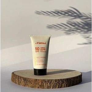 Doeltreffende Italiaanse zonnecrème voor gezicht spf 50 - beschermt en herstelt - ook geschikt voor mama´s 50ml