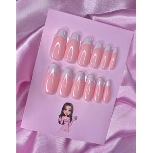 Plaknagels - Nep nagels - Press on nails - Fake nails - French nails - French tip nails - Hariersbeauty nails -