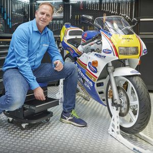 Datona® MotoGP Paddockstand voorwiel - BMW Wit