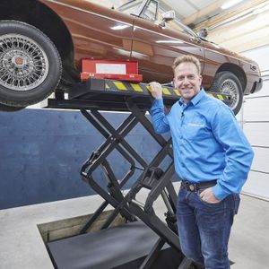 Datona - Auto Schaarhefbrug - Zwart - 230V