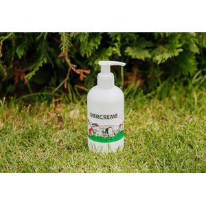 5 Stuks: Uiercrème Pompfles 250ML – uiercreme – uierzalf - uierzalf geparfumeerd – Aloë Vera & Kamille – huidverzorging – bodymilk – bodycreme – bodylotions - bodylotion dames – bodylotion – aftersun