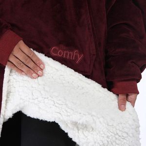 The blanket that is also a sweatshirt. Soft and cosy blanket sweatshirt, one size., red