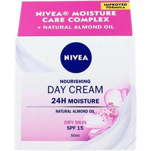 Nivea Essentials Nourishing Day Cream SPF15 50 ml