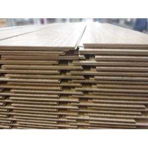 Kassel | Multiplank Eiken Lamelparket | geborsteld – naturel geolied |  CLICK verbinding | 20 cm breed | 13 mm dik | 3.5 mm massieve toplaag | Hoge kwaliteit |  Prijs per 1 doos = 3.346 m2