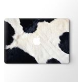Lunso MacBook Pro 16 inch (2019) vinyl sticker - Cow