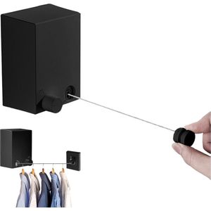 Schone Kleding Die Aan De Waslijn Hangt in De Tuin. Wasgoed Drogen Schone Kleding Die Aan De Waslijn Hangt in De Tuin. Wasgoed Drogen