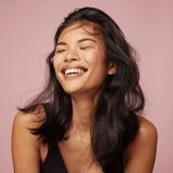 O&M Queenie - 300ml - Haarlak