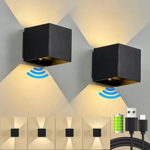 2 Stuks-6W LED Wandlamp met Bewegingssensor en Oplaadbare Batterij - Energieklasse A