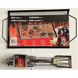 BBQ - set : bbq rooster + 3 bbq accessoires : spatel, tang en vork