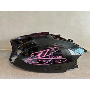 Piaggio Zip Sticker Achter - Scooter Stickers - Scooter Sticker Achterkap Zip - Piaggio Zip - Roze