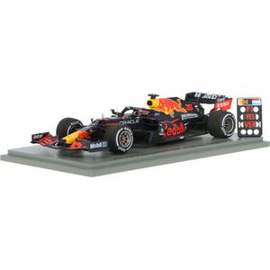Red Bull Racing RB16B Spark 1:43 2021 Max Verstappen Red Bull Racing Honda S7686 Dutch GP