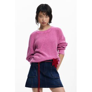 Gebreide trui met borduursels