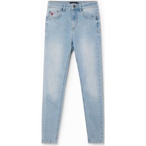 Slim fit push-up jeans