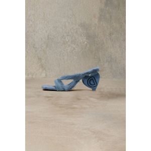 Sandalen met hartvormige pels studio