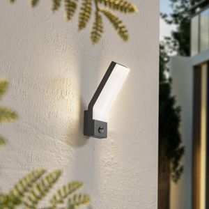 Wandlamp buiten met bewegingssensor Korvik Lindby, zwart, Aluminium, Modern