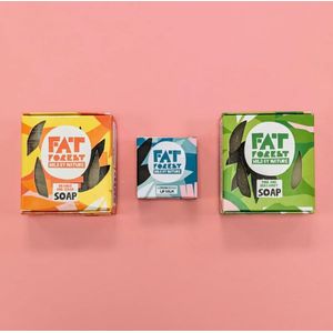 Orange & Cedar Soap, Pine & Bergamot Soap en gratis lipbalm  2 x 100 gram en 1 x 10 gram Fat Forest