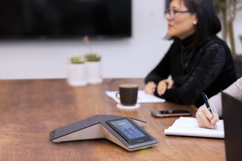 Poly - Trio C60 - IP-Conferentietelefoon - Grijs - 950 g - 2 RJ-45 Poorten