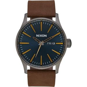 Nixon, Horloge, Sentry Leer Gunmetal Indigo Bruin, Grijs, (Analoog horloge, 42 mm)