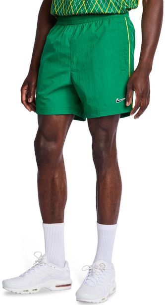 Nike - Sportswear Woven Shorts - Groen - Korte Broeken