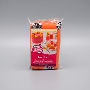 Oranje Marsepein (250g) (FunCakes)