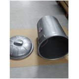 Kunststof afvalemmers/vuilnisemmers in het zilver van 70 liter met deksel - Vuilnisbakken/prullenbakken - 47,5 x 52 x 67 cm