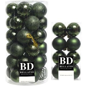 53x stuks kunststof kerstballen donkergroen 4 en 6 cm - Kerstversiering/kerstboomversiering