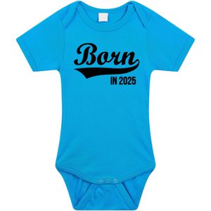 Born in 2025 tekst baby rompertje blauw jongens - Kraamcadeau/ zwangerschapsaankondiging - 2025 geboren cadeau