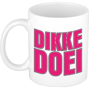 Bellatio Decorations Afscheid cadeau mok collega - dikke doei - roze - 300 ml - keramiek