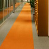 Oranje loper 5 meter lang 1 meter breed - 3 mm dik - Gala decoratie feestartikelen