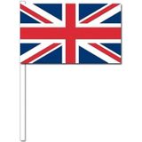 100x Verenigd Koninkrijk zwaaivlaggetjes 12 x 24 cm