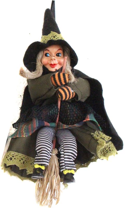 Uiterlijk Hertellen zingen Halloween horror decoratie heksen pop op bezem - 20 cm - zwart/groen -  Versiering/feestartikelen (cadeaus & gadgets) | € 7 bij Shoppartners.nl |  beslist.nl