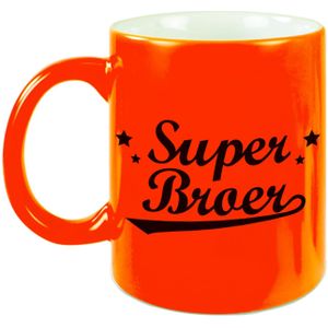 Super broer mok - neon oranje - familie cadeau mok / beker - 330 ml - verjaardag / bedankt cadeau