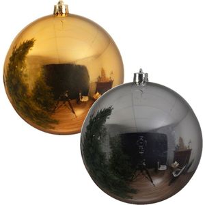 2x Grote kerstballen goud en zilver van 25 cm glans van kunststof - Winkel/etalage kerstversiering