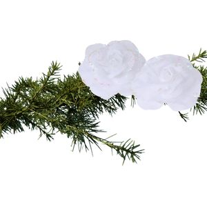 Kerstboom bloemen op clip - 2x stuks - wit - kunststof - 9 cm