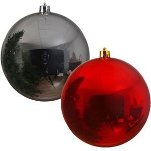 2x stuks grote kerstballen van 20 cm glans van kunststof rood en zilver - Kerstversiering