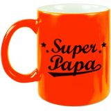 Super papa tekst cadeau mok / beker - neon oranje - 330 ml - verjaardag / Vaderdag