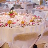 10x Bruiloft witte ronde tafelkleden/tafellakens 240 cm non woven polypropyleen - Huwelijk/trouwerij decoratie tafelkleden Opaque