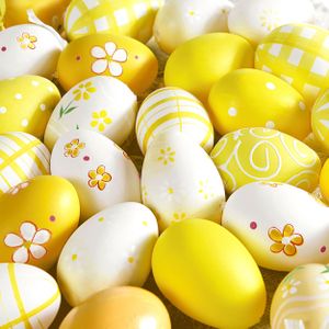 60x Servetten Pasen thema gele en witte eieren 33 x 33 cm - Paasontbijt tafeldecoratie servetjes
