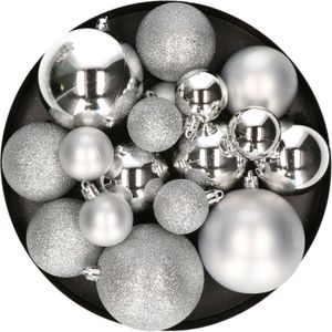 46x stuks kunststof kerstballen zilver 4, 6 en 8 cm - Kerstboomversiering/boomversiering/kerstversiering