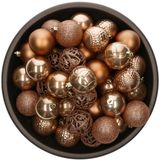 Bellatio Decorations Kerstballen mix - 74-delig - camel bruin en lichtroze - 6 cm - kunststof