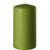2x Olijf groene cilinderkaarsen/stompkaarsen 6 x 10 cm 36 branduren - Geurloze kaarsen olijf groen - Woondecoraties