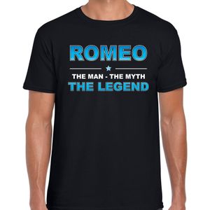 Naam cadeau Romeo - The man, The myth the legend t-shirt  zwart voor heren - Cadeau shirt voor o.a verjaardag/ vaderdag/ pensioen/ geslaagd/ bedankt