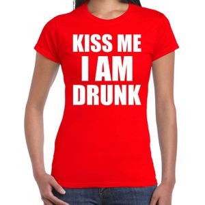 Fun t-shirt - kiss me I am drunk - rood - dames - Feest outfit / kleding / shirt