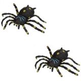 Set van 2x stuks nep spinnen Webly 13 cm - Enge Halloween/Horror decoratie beestje/dieren