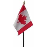 2x stuks Canada tafelvlaggetjes 10 x 15 cm met standaard - Canadese feestartikelen/versieringen