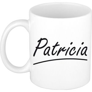 Patricia naam cadeau mok / beker sierlijke letters - Cadeau collega/ moederdag/ verjaardag of persoonlijke voornaam mok werknemers