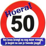 Hulde stopbord decoratie 50 jaar - 50 x 50 cm - Feestartikelen/versiering verjaardag leeftijden - Verkeersbord