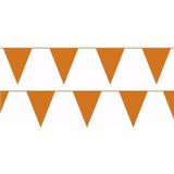 8x stuks oranje Koningsdag / WK / EK voetbal vlaggenlijn slinger 10 meter