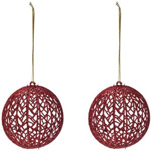 2x Rode glitter draad/rotan look kerstballen kunststof 9 cm - Kerstboomversiering rood